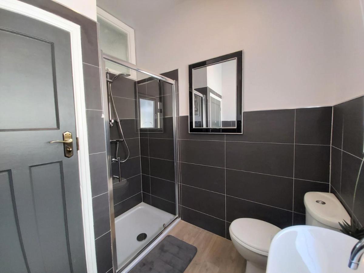 Beautifully Renovated 2 Bed Flat - Close To Beach Leilighet Southend-on-Sea Eksteriør bilde