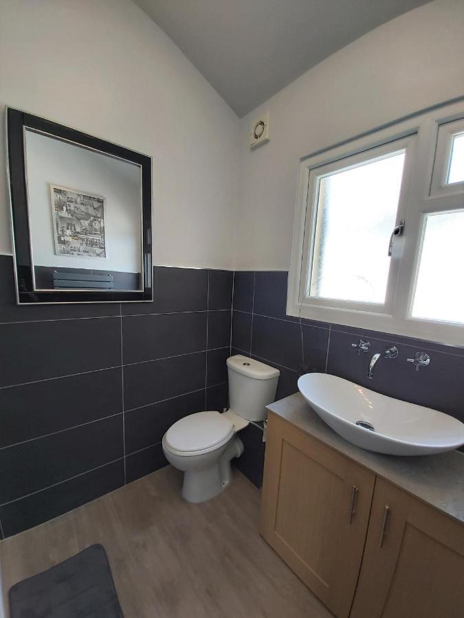 Beautifully Renovated 2 Bed Flat - Close To Beach Leilighet Southend-on-Sea Eksteriør bilde